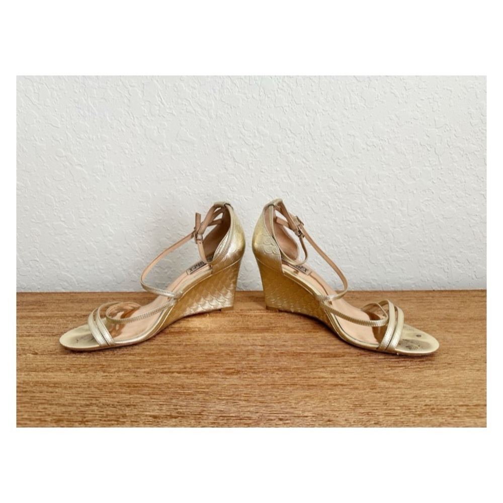 Badgley Mischka Bonanza Wedge Sandals - Picture 4 of 7